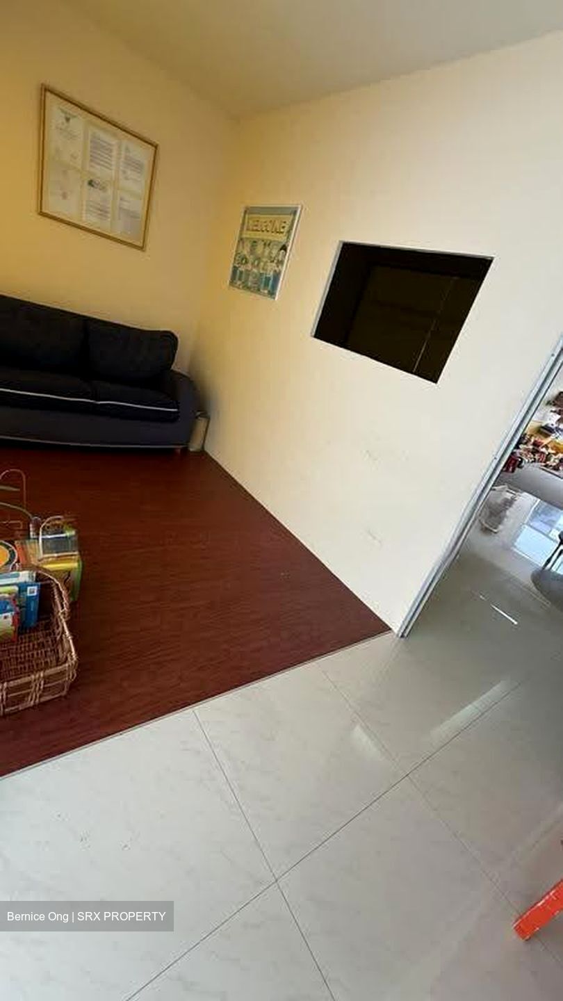 Bright Centre (D15), Office #638083831